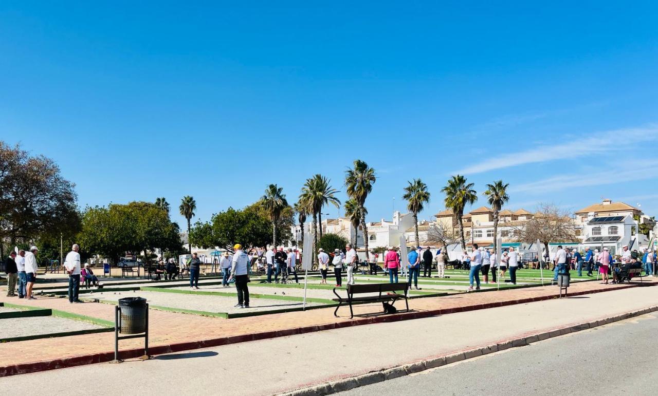 Sunny Bungalow Near The Sea And Petanque Field Apartment Torrevieja Luaran gambar